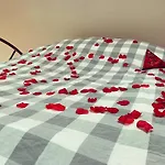 Bed and Breakfast Houseboat 4*