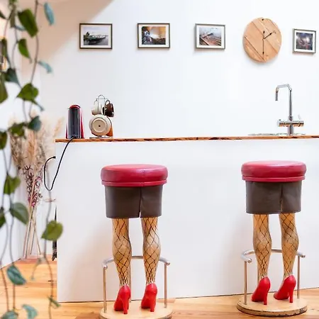 לינה וארוחת בוקר Houseboat