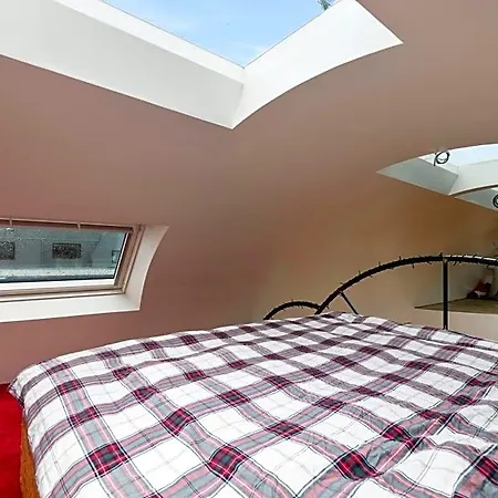 Oda ve Kahvaltı Houseboat 4*