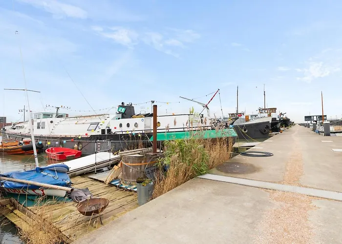 Bed & Breakfast Houseboat Amsterdam
