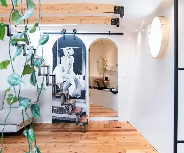 Bed & Breakfast Houseboat